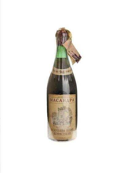 Портвейн белый Крымский 1948 года урожая