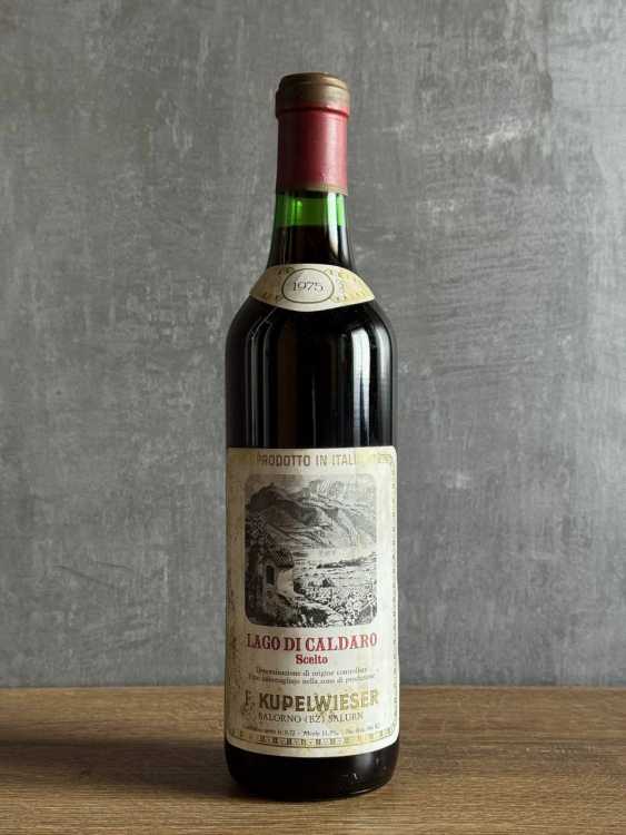 Вино F. Kupelwieser Lago di Caldaro 1975 года.