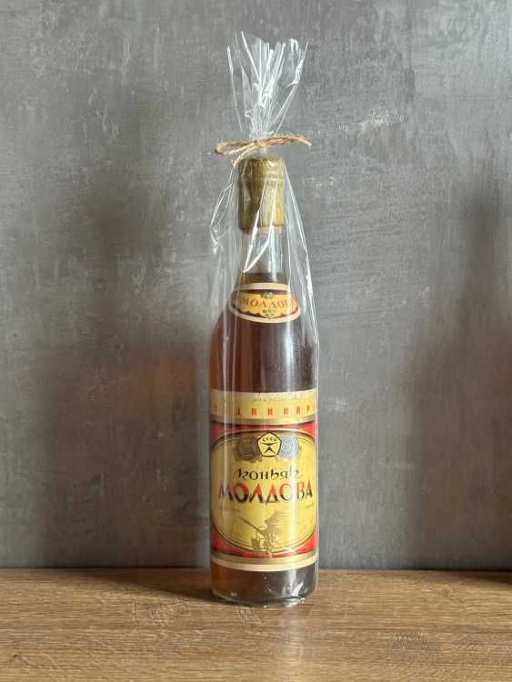 Молдавский  "Молдова 7 лет" 1965-1973 года. СССР. Редкий.