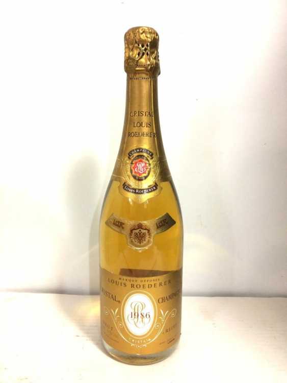 Шампанское "Louis Roederer Cristal" 1986 года.