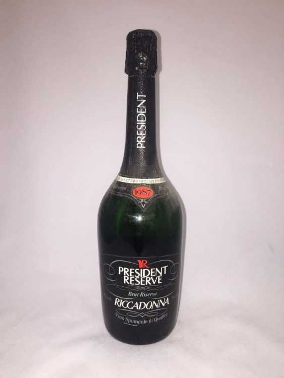 Игристое вино "President Reserve Riccadonna Brut" 1987 года.
