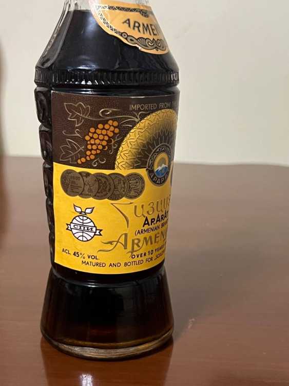 Армянский "Армения 10 лет" 80-е. 0,5 л. Экспортный. СССР. 