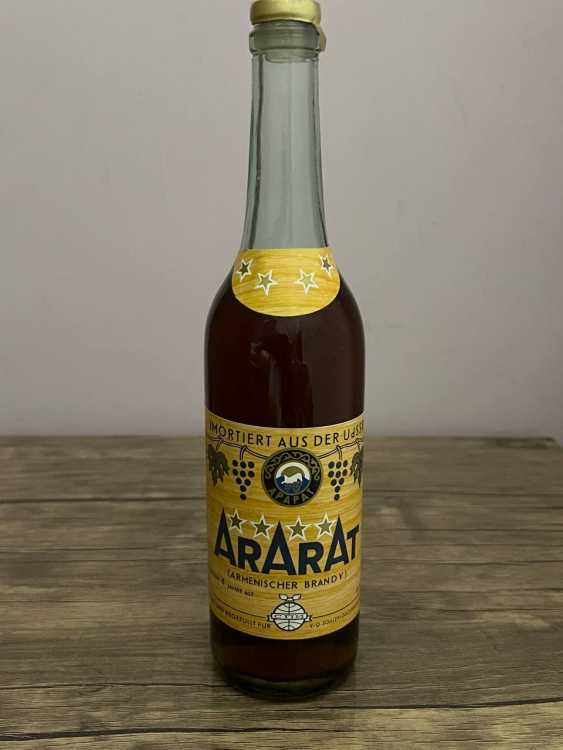 Армянский "Арарат 4 года" 1987 года. Экспорт в ГДР.