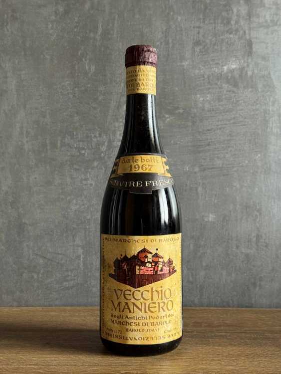 Вино Marchesi di Barolo Vecchio Maniero Barolo 1967 года.