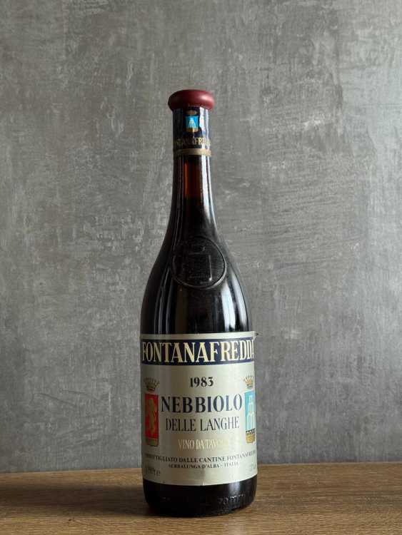 Вино Fontanafredda Nebbiolo Delle Langhe 1983 года.