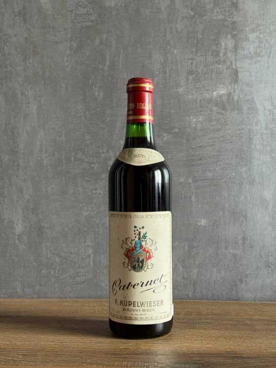 Вино F. Kupelwieser Cabernet 1976 года.